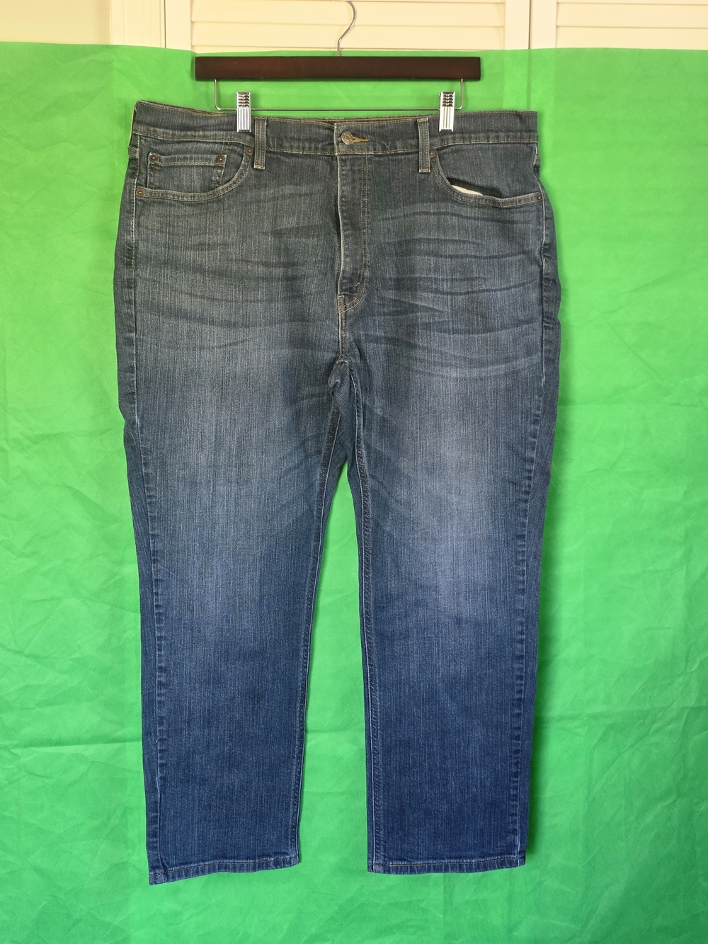Signature Levi Strauss Athletic Fit Jeans W40 L30 Medium Wash Denim